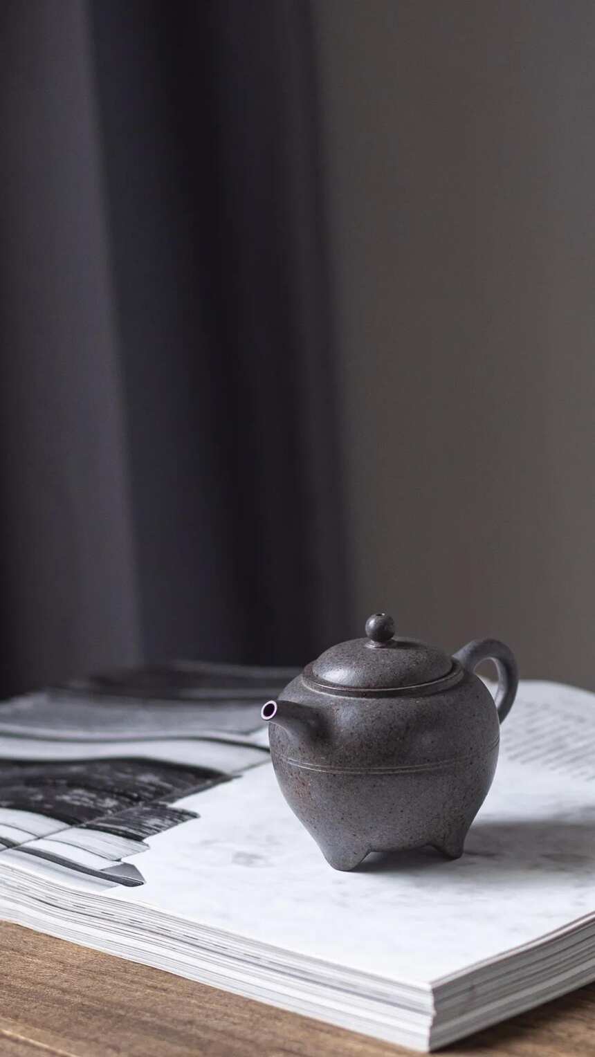 刘秀华制，清初陈鸣远素带壶（复刻版）宜兴原矿紫砂茶壶