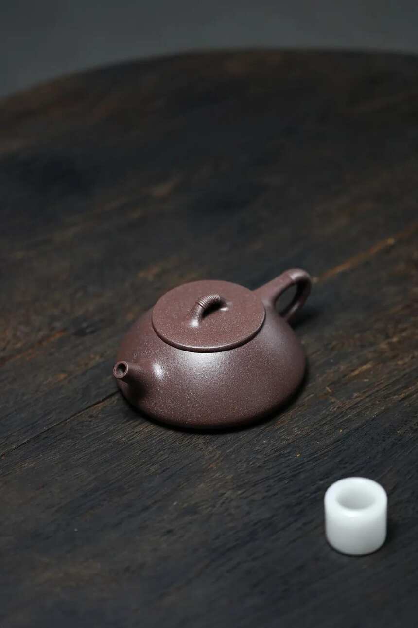 「线瓢」线瓢，潘国新（高工艺美术师）宜兴原矿紫砂茶壶