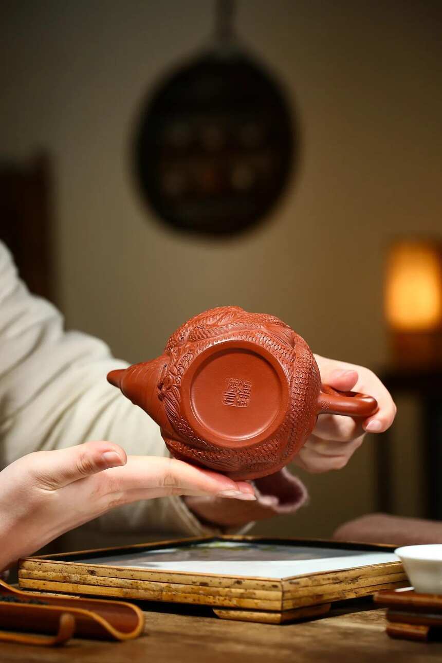 「九龙至尊」陆仕兴（国工艺美术师）宜兴原矿紫砂茶壶