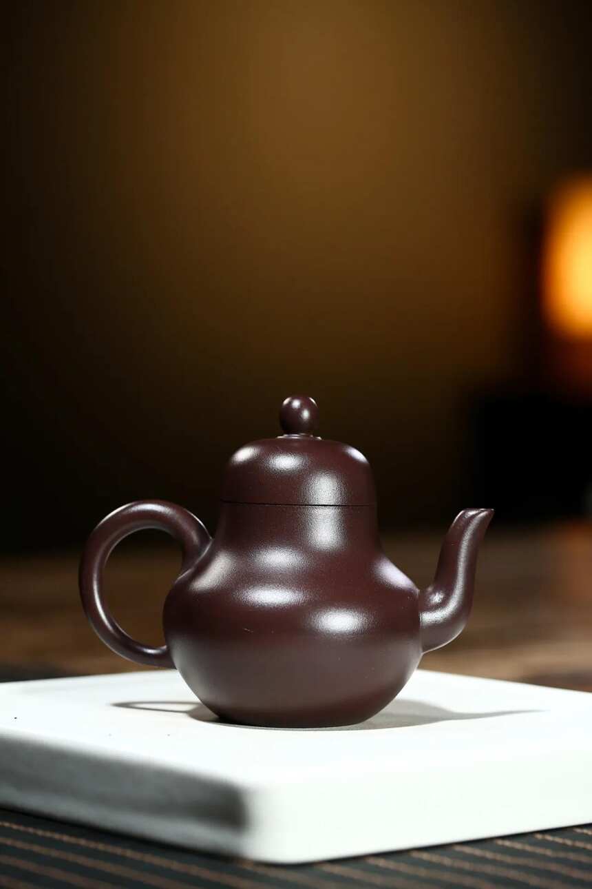 《思亭》百目紫茄泥，王海东（国工艺美术师）宜兴原矿紫砂茶壶