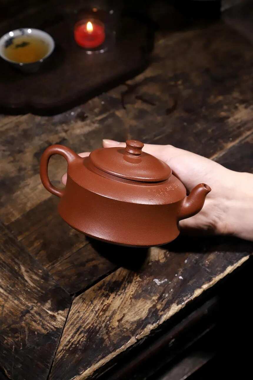 「祥和壶」顾爱华 （国工艺美术师）宜兴原矿紫砂茶壶