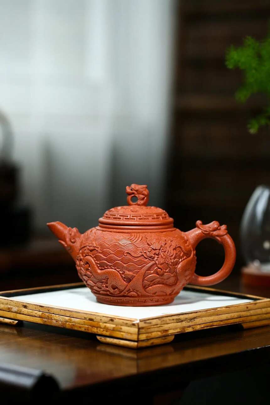 「浮雕水平」蒋爱英（国高工艺美术师）宜兴原矿紫砂茶壶