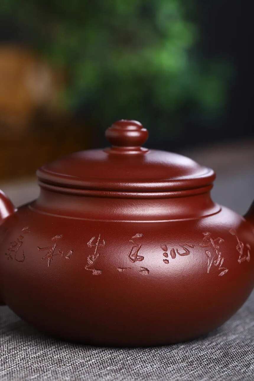 「玉露」黄龙山龙血砂，300cc，刘莹 宜兴原矿紫砂茶壶