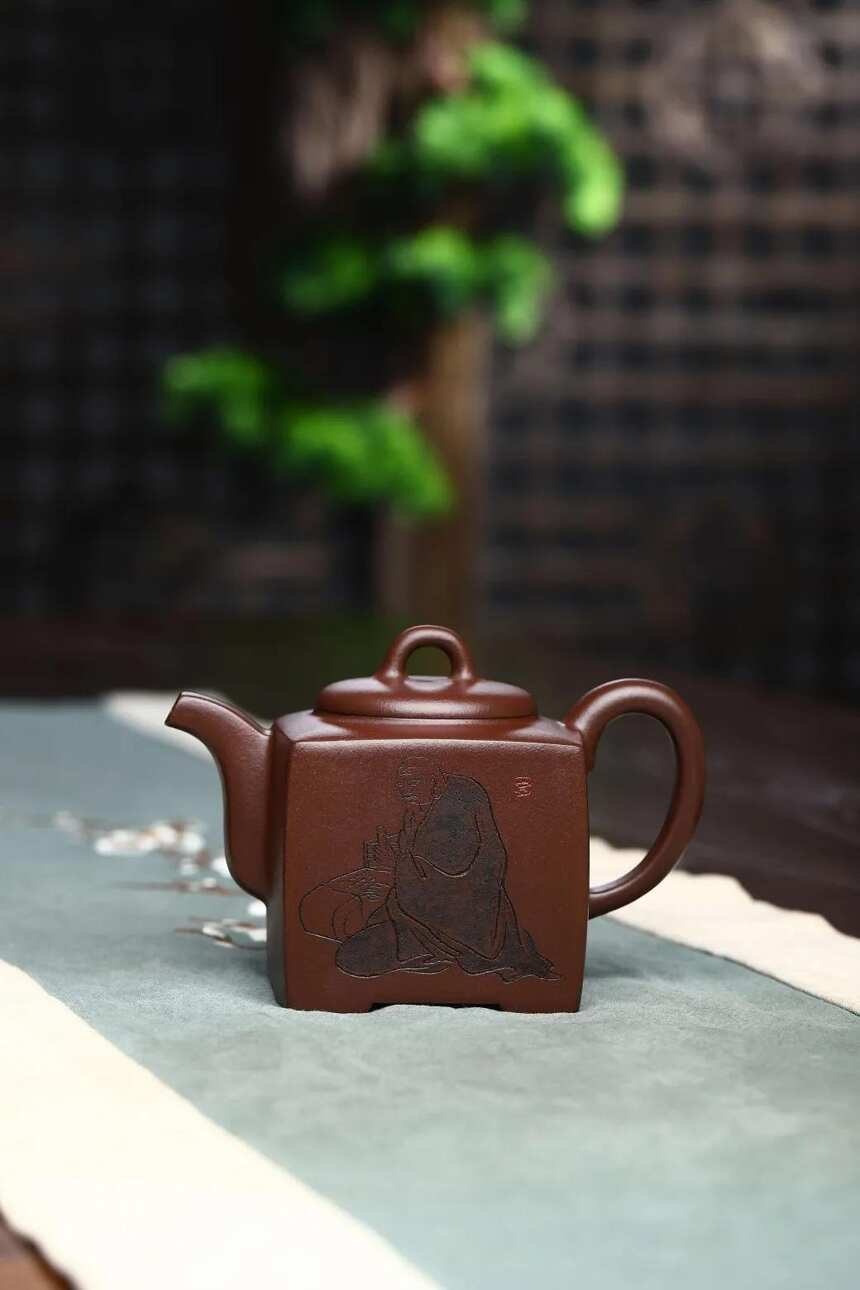 四方坦然，宜兴原矿紫砂茶壶，底槽清