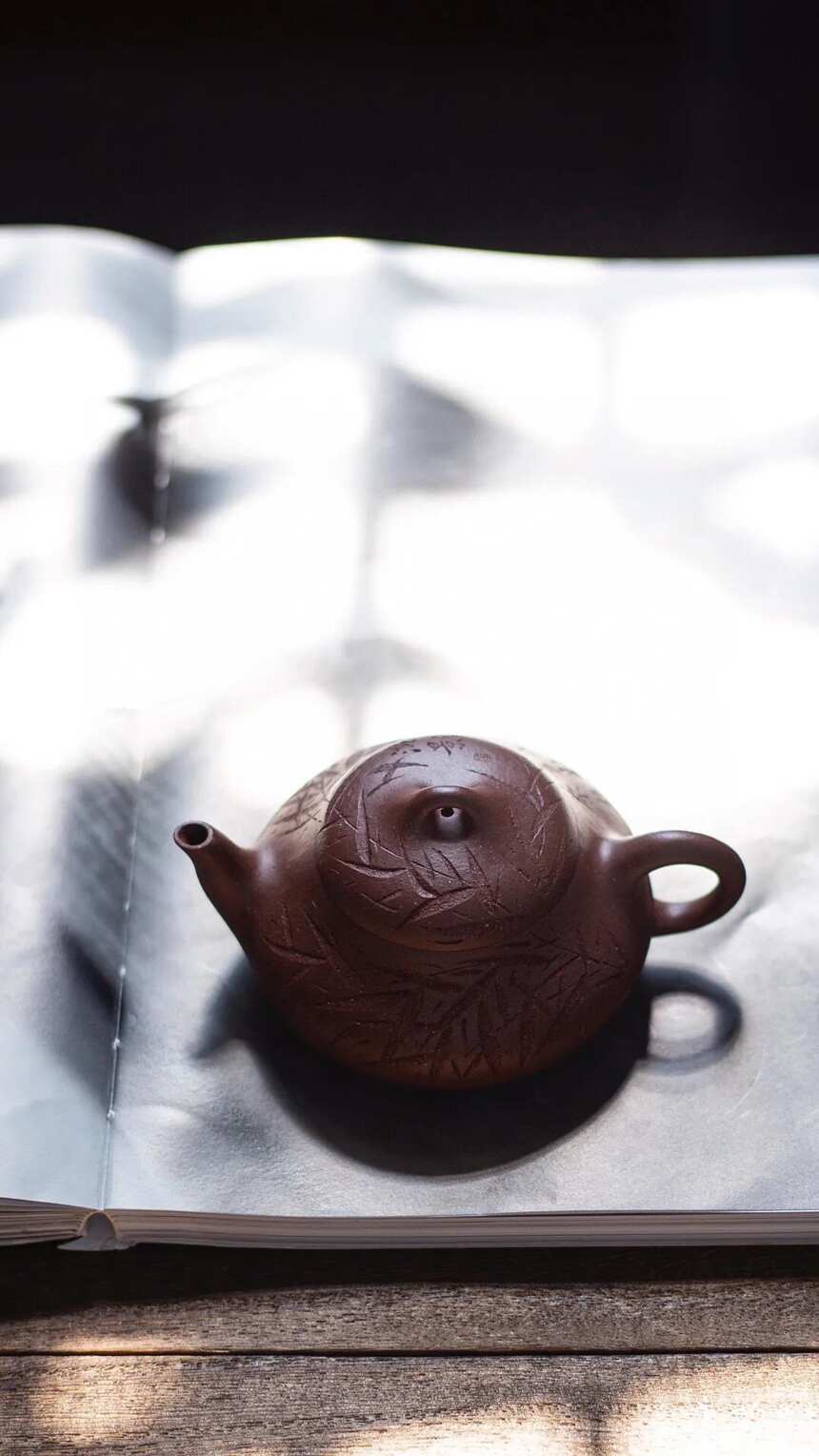刘秀华「汉棠瓢」·竹叶款·宜兴原矿紫砂茶壶