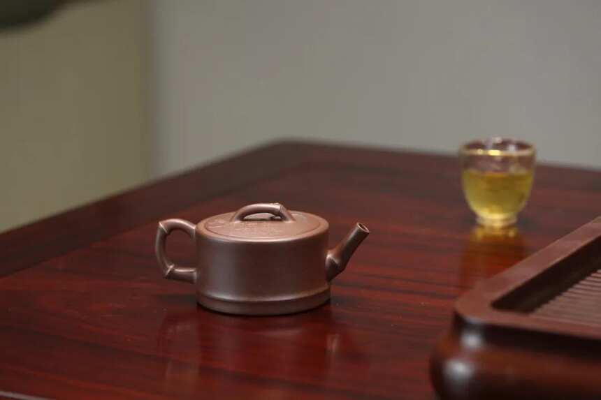 「富贵竹」·老紫泥·200cc·球孔，宜兴原矿紫砂茶壶