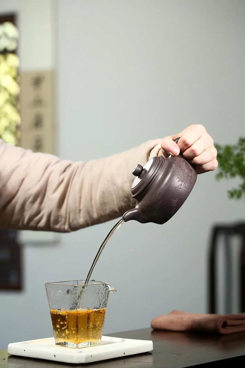 「德钟」范俊华（国助理工艺美术师）宜兴原矿紫砂茶壶