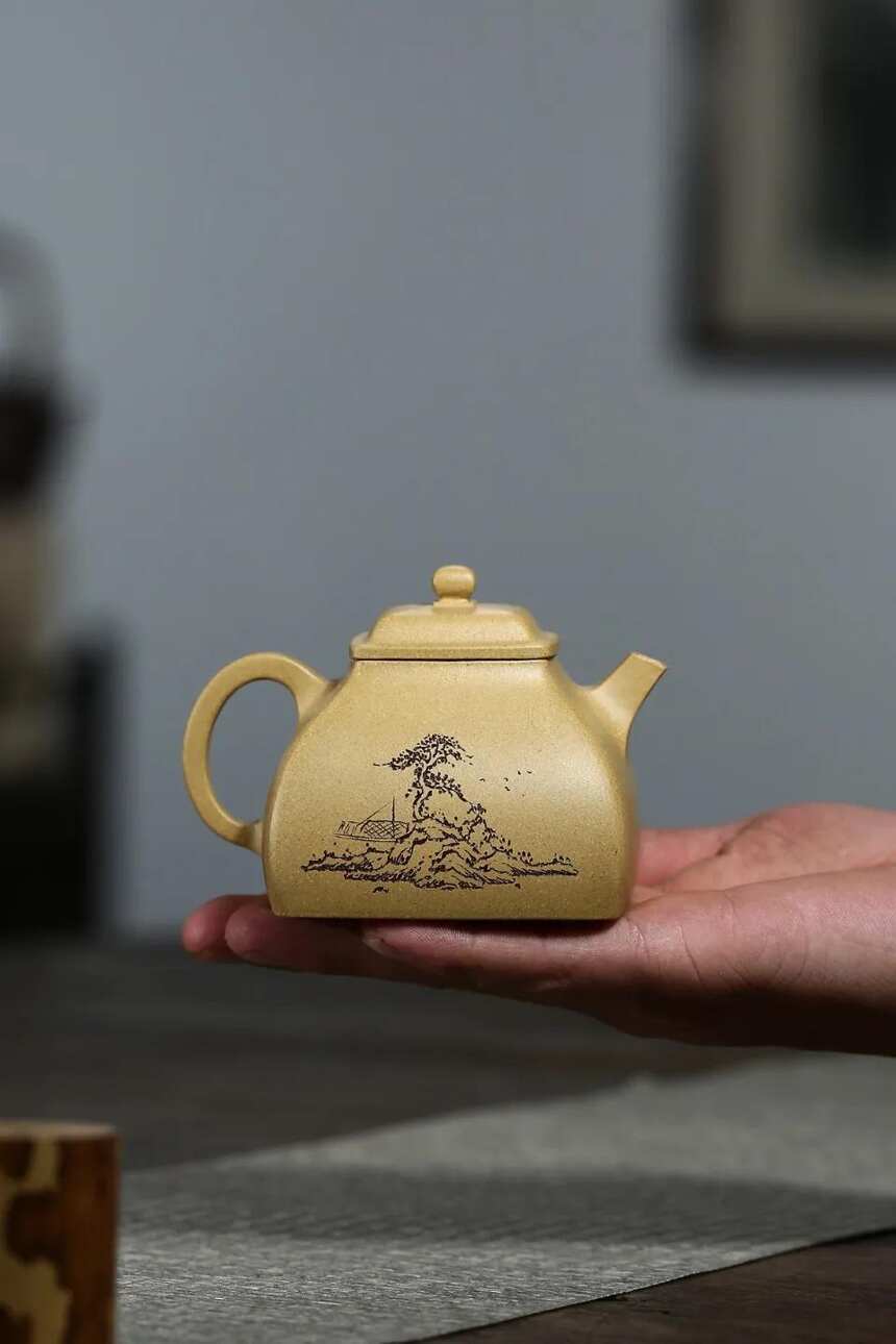 「四方坦然」范俊华（国助理工艺美术师）宜兴原矿紫砂茶壶