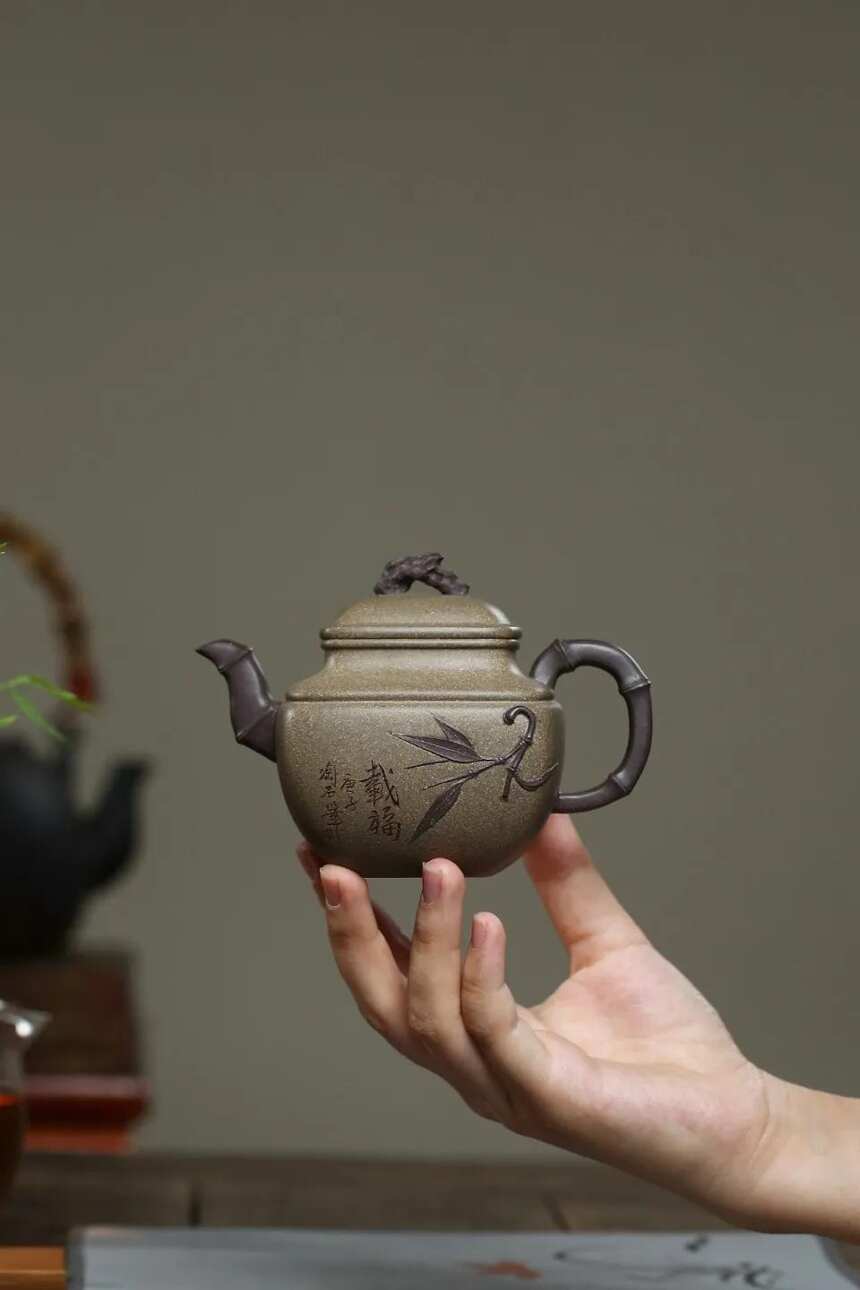 「太湖石·载福」蔡一强 （国助理工艺美术师）宜兴原矿紫砂茶壶