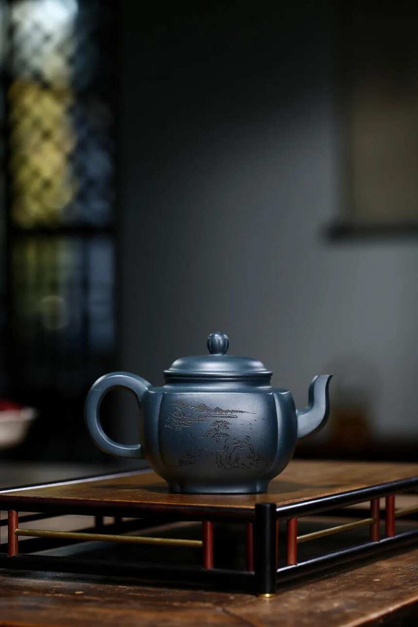 「宫灯」刘彩萍（国工艺美术师）宜兴原矿紫砂茶壶