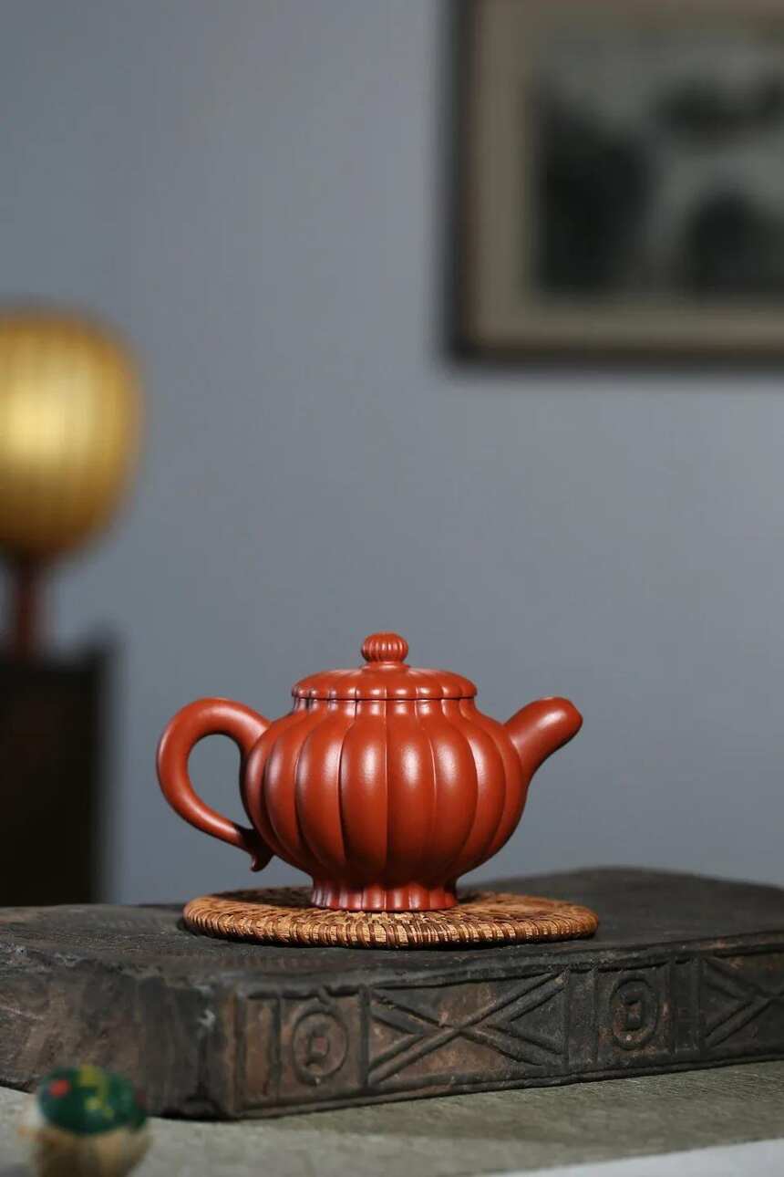 「筋纹宫灯」范林强（国助理工艺美术师）宜兴原矿紫砂茶壶