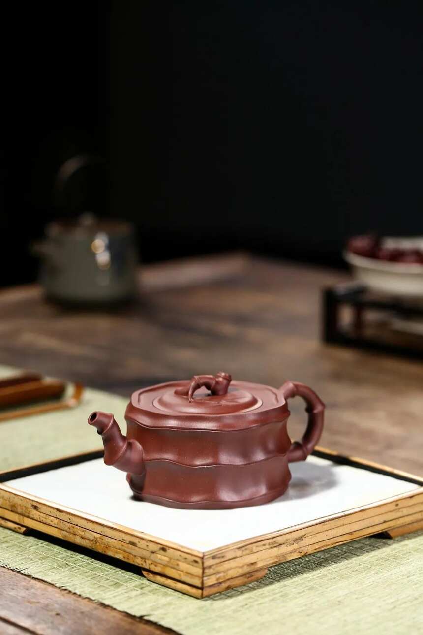 「曲竹」刘彩萍（国工艺美术师）宜兴原矿紫砂茶壶