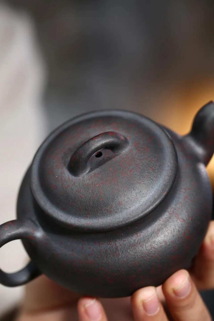 「三角香炉」刘彩萍（国工艺美术师）宜兴原矿紫砂茶壶
