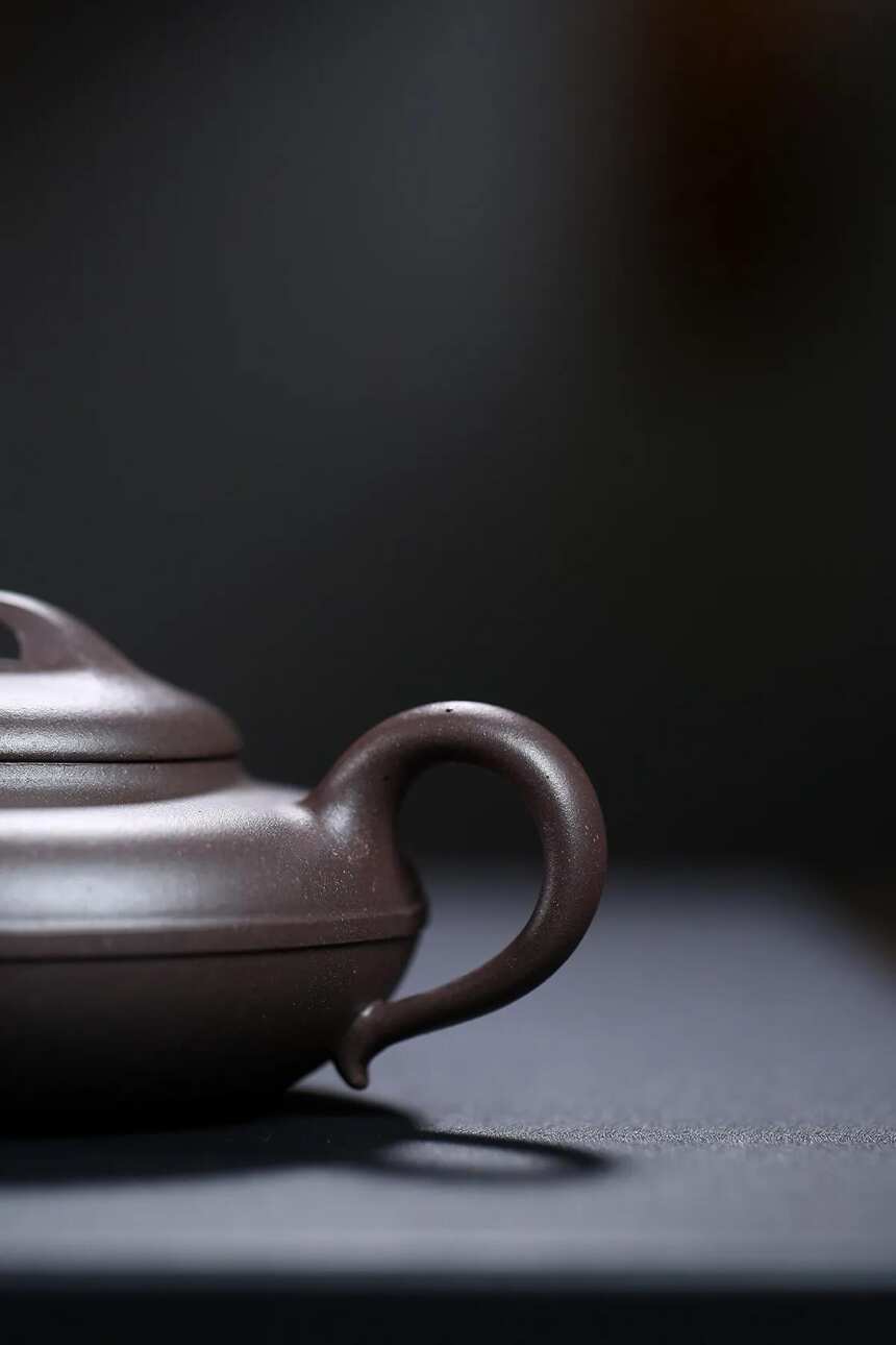 宜兴原矿紫砂茶壶，线圆·天青泥·210cc·、