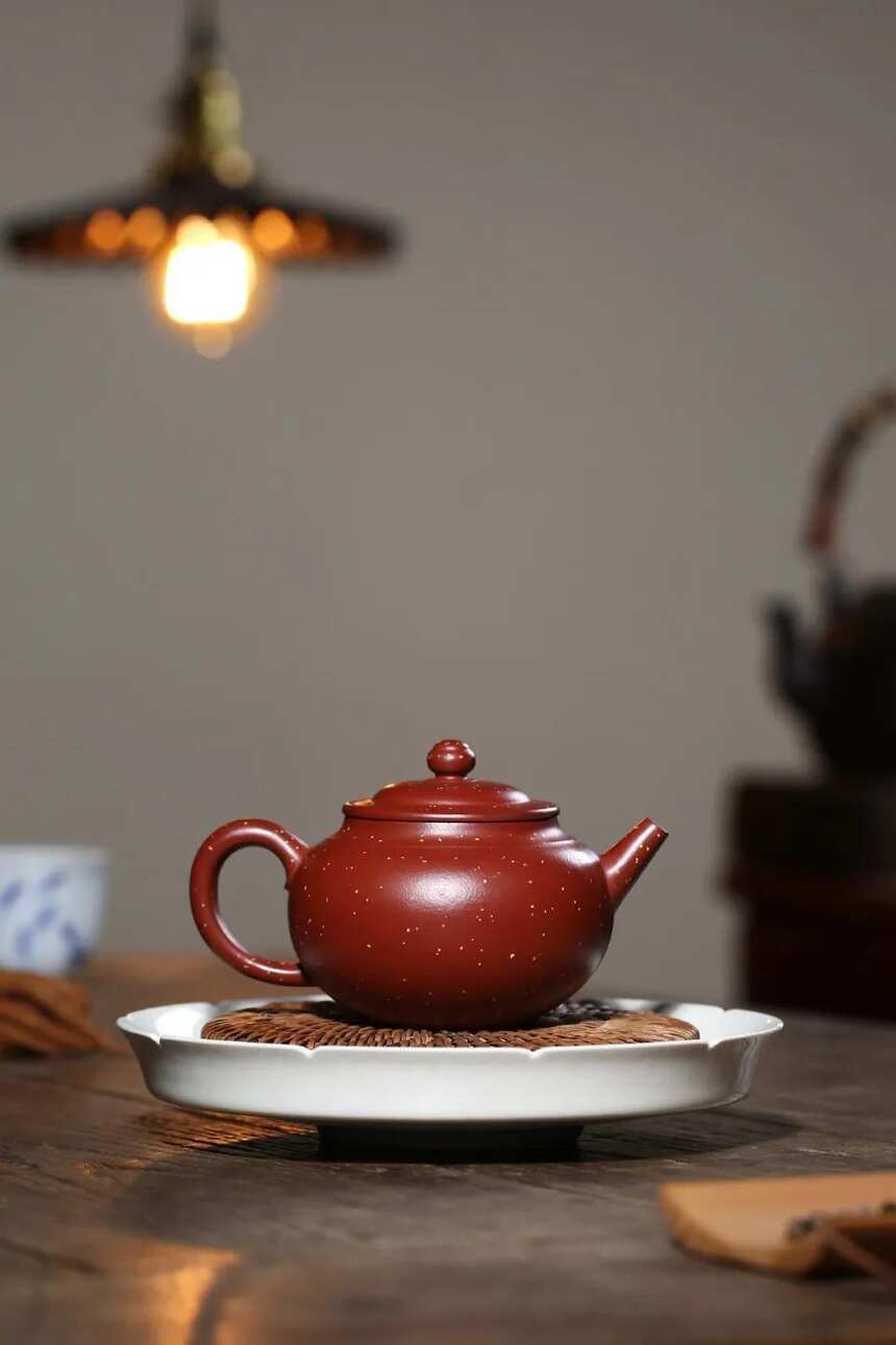 「铺砂圆鼓」殷俊雅（国工艺美术员）宜兴原矿紫砂茶壶