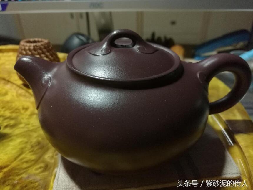 紫砂壶玩成「油葫芦」算是真正包浆了么？