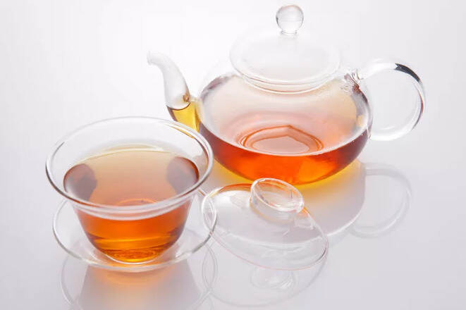 一个成年人一天饮多少量的茶最为健康？