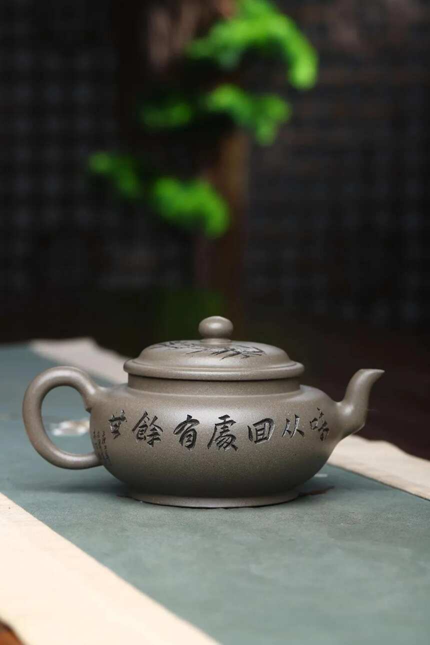 碗灯 唐田（国工艺美术师）宜兴原矿紫砂茶壶