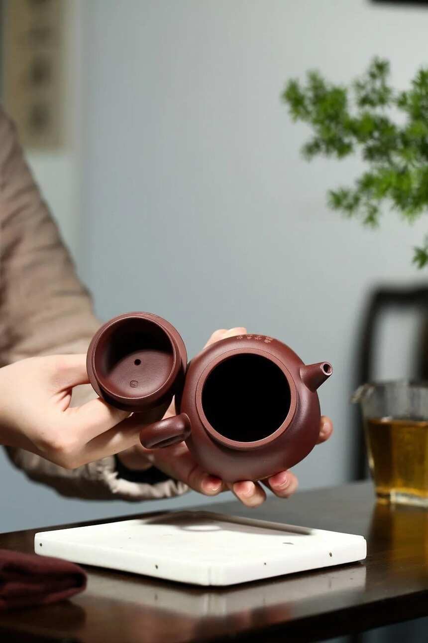 「四方汉铎」刘彩萍（国工艺美术师）宜兴原矿紫砂茶壶