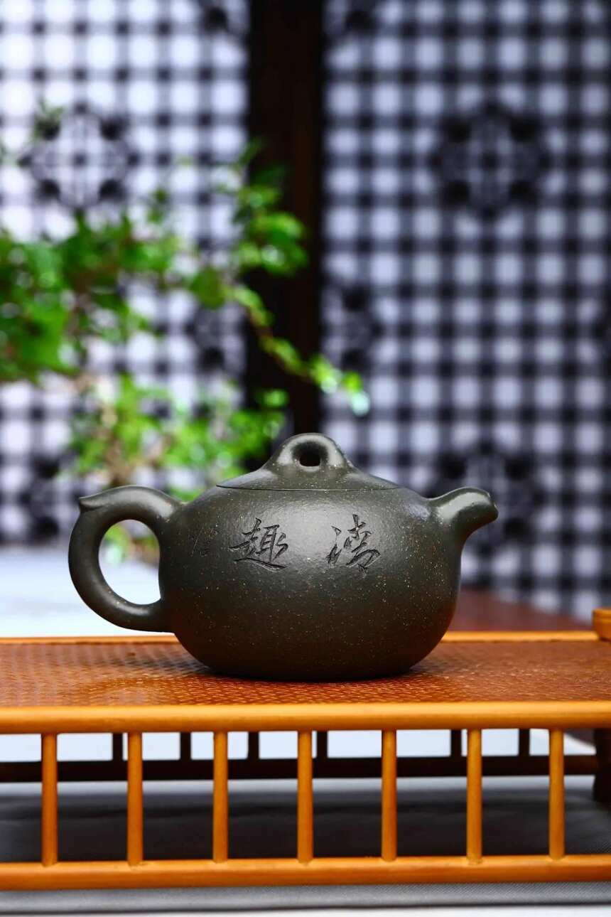 如意西施，狄姣姣（国工艺美术师）宜兴原矿紫砂茶壶