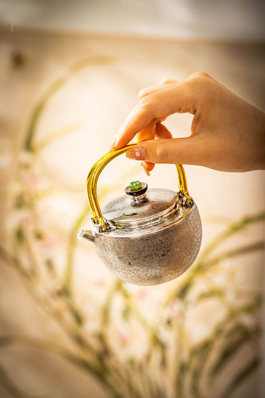 为什么越来越多的人选择银壶泡茶？