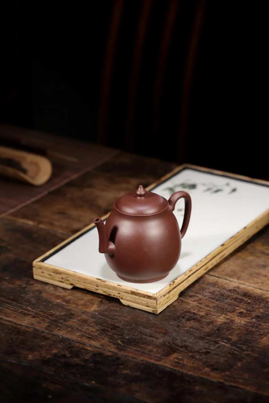「明式龙蛋」徐平 (国工艺美术员）宜兴原矿紫砂茶壶