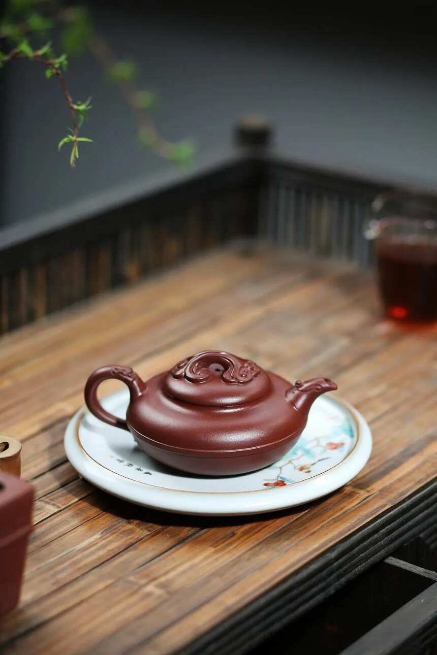 《祥瑞线圆》国工艺美术师 胡小香 宜兴原矿紫砂茶壶