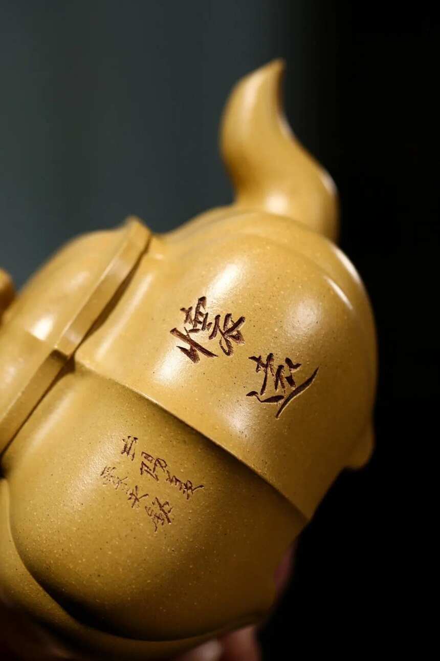 「筋纹传炉」蒋爱英（国高工艺美术师）宜兴原矿紫砂茶壶