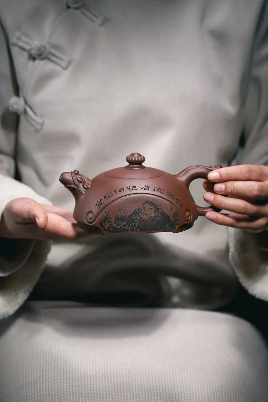 牟锦芬，研究员级高工艺美术师 · 避水神桥，宜兴原矿紫砂茶壶