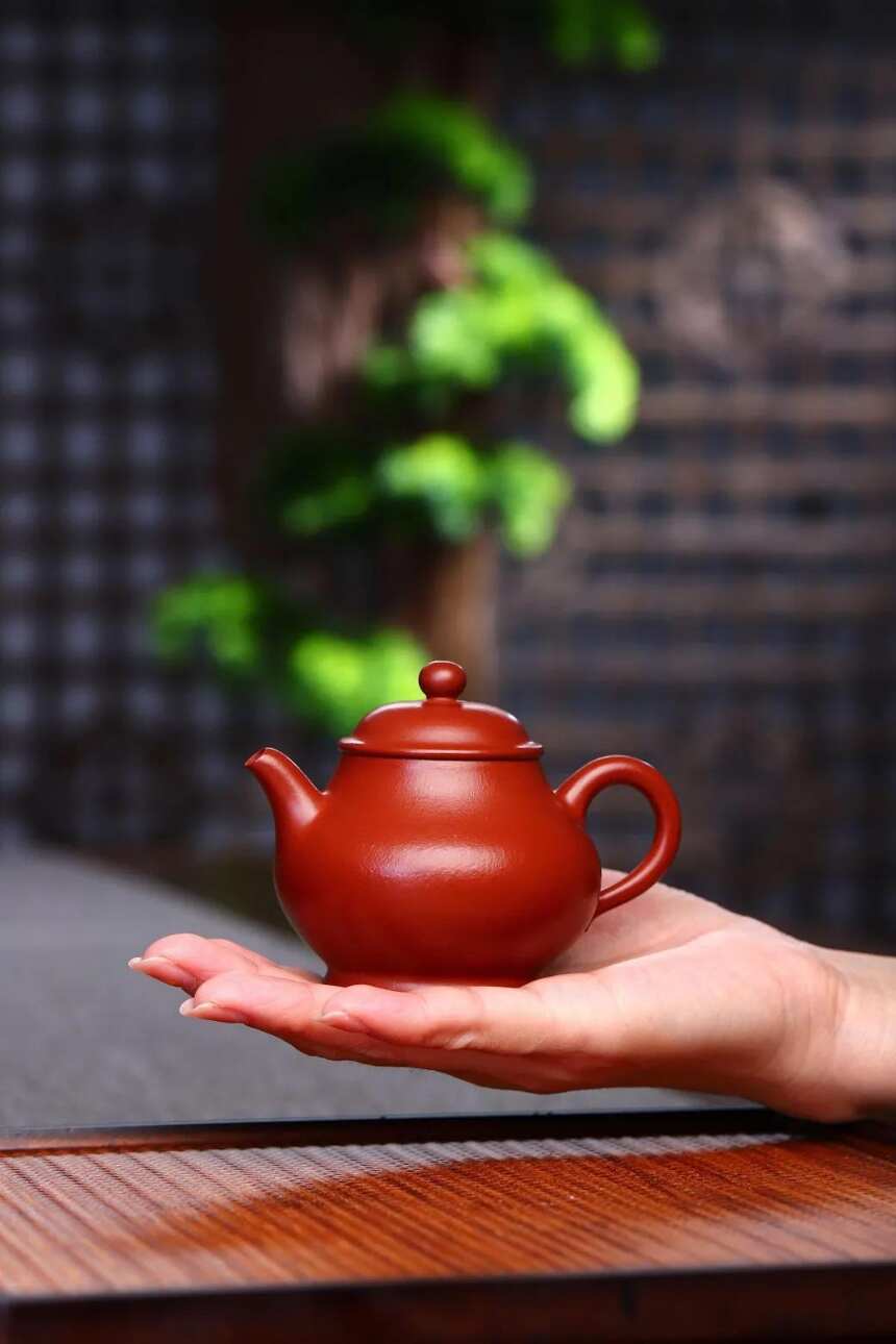 潘壶，王志芳（国工艺美术师）宜兴原矿紫砂茶壶