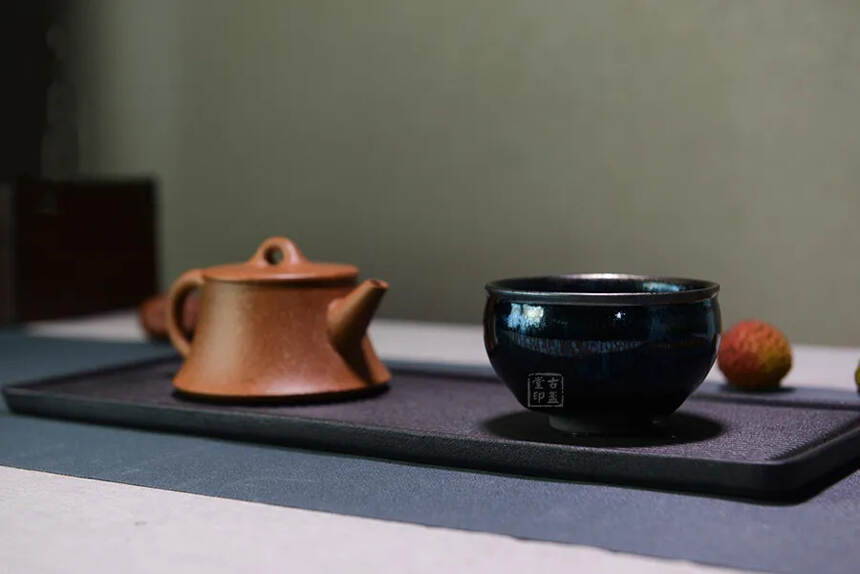 用建盏喝茶，水质真的会柔软许多吗？