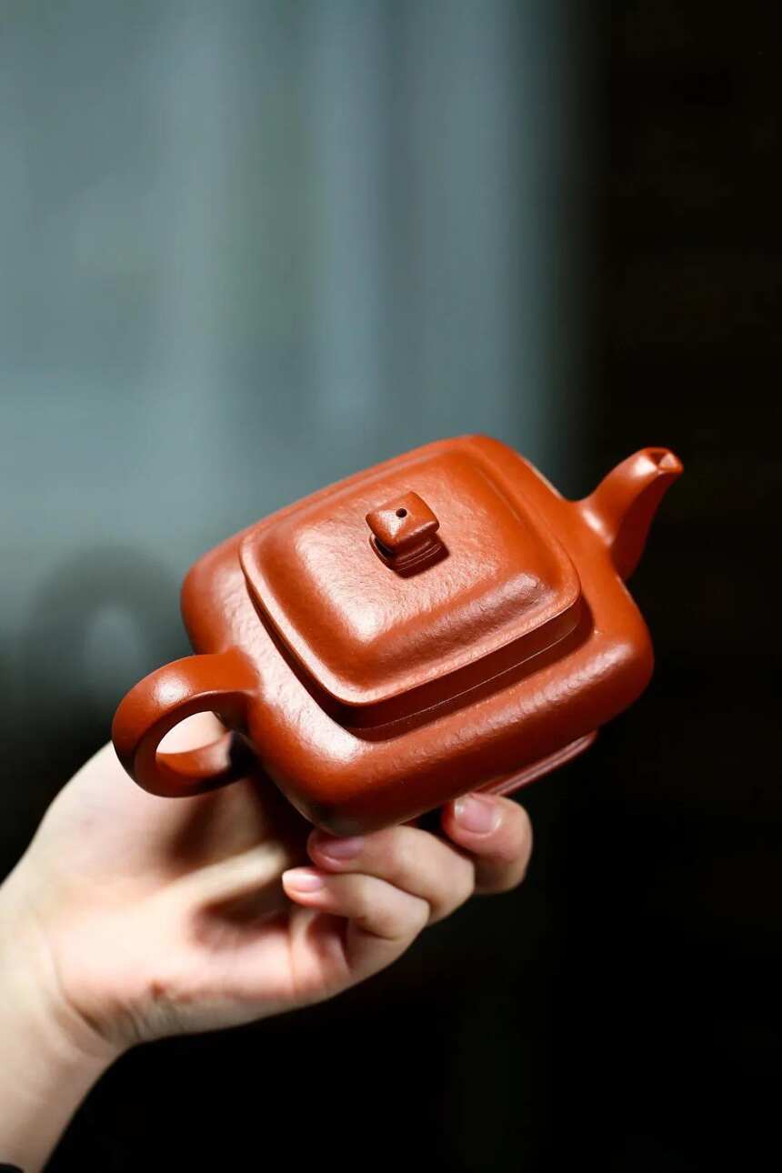 「四方传炉」刘彩萍（国工艺美术师）宜兴原矿紫砂茶壶
