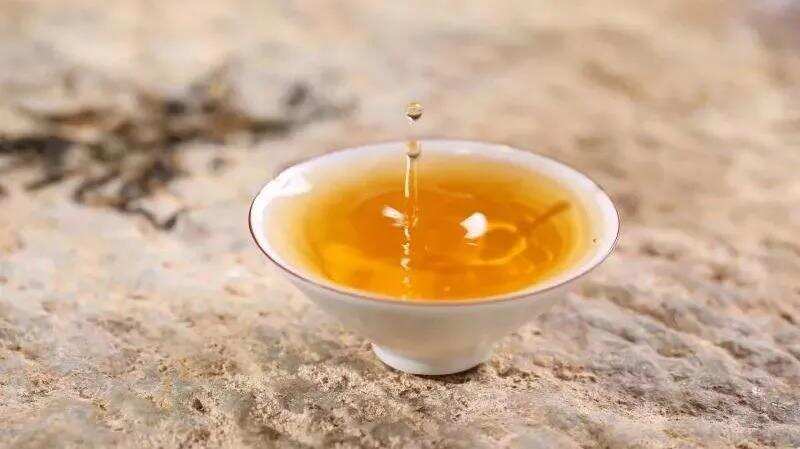 2021年的第一杯茶从金骏眉开始