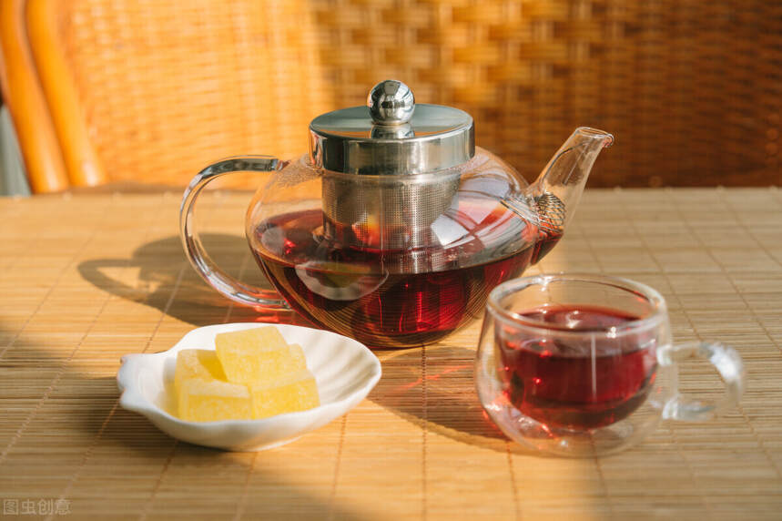 普京总统和空姐们开会时喝的是什么茶？