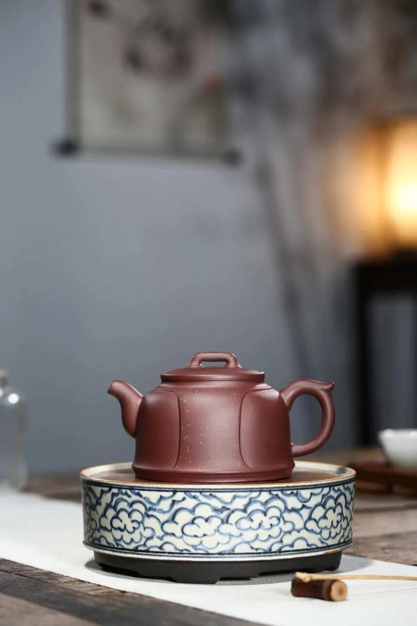「金砂玉带」刘彩萍（国工艺美术师）宜兴原矿紫砂茶壶