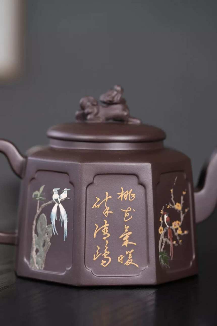 「八方祥瑞」蒋爱英（国高工艺美术师）宜兴原矿紫砂茶壶