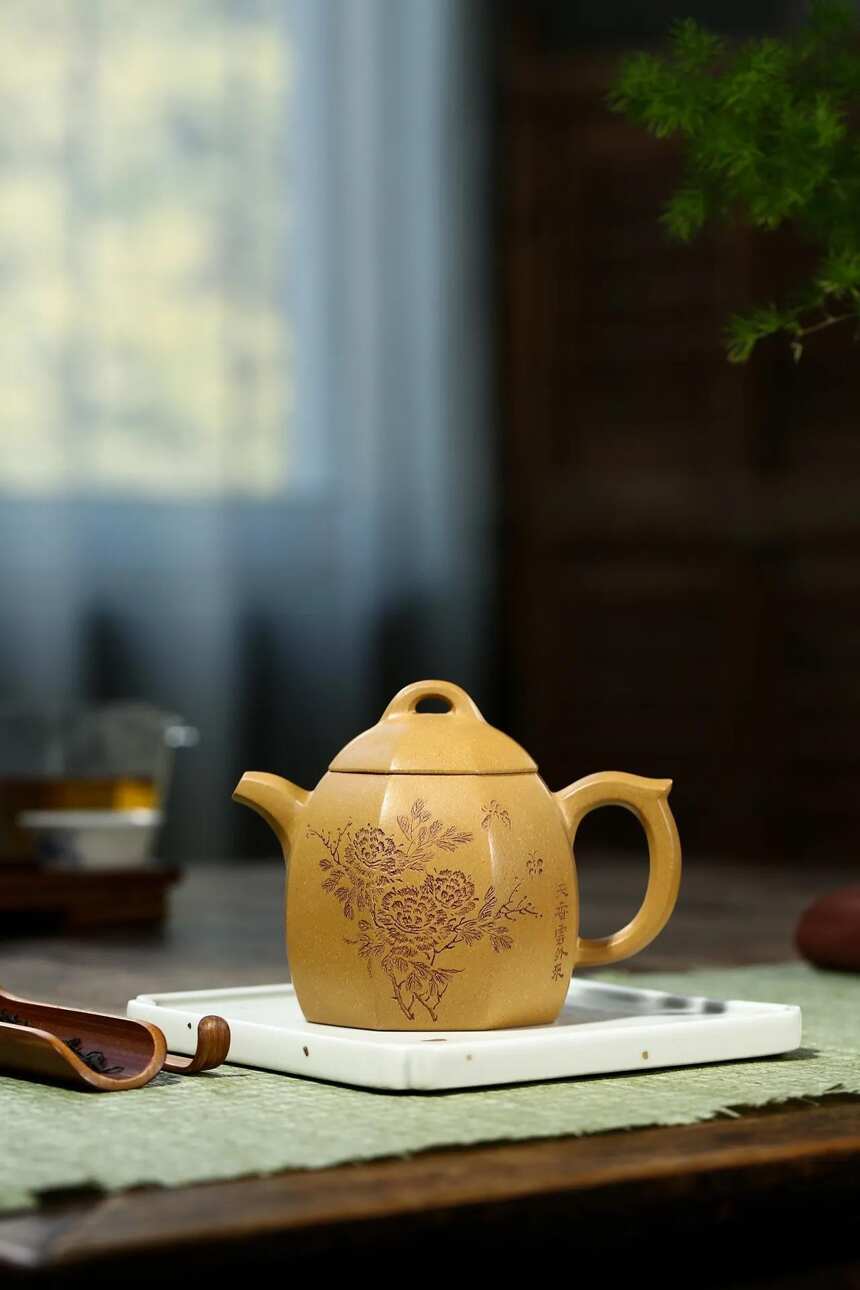 「八方秦权」蒋爱英（国高工艺美术师）宜兴原矿紫砂茶壶
