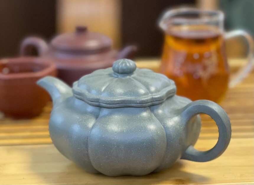 紫砂成型工艺是技术，喝茶用壶没必要过分追求，唯实用功能最要紧