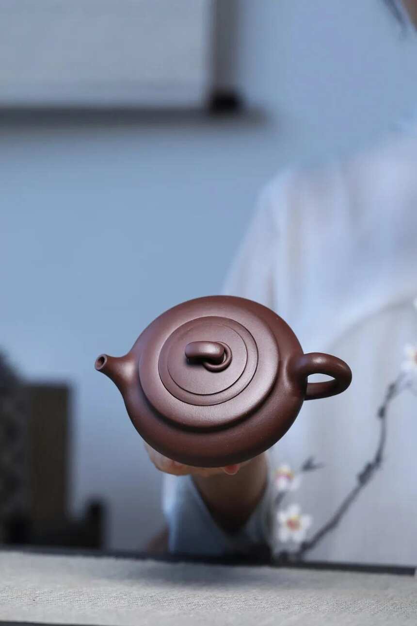 「三足香炉」范俊华（国助理工艺美术师）宜兴原矿紫砂茶壶