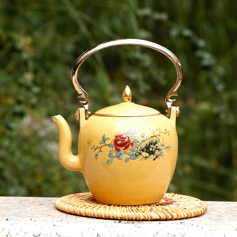 喝茶都会喝，但正确的持壶方式是什么你知道吗？