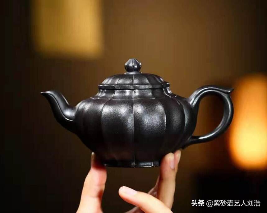 作为轻奢茶器的紫砂壶，它凭什么这么贵？