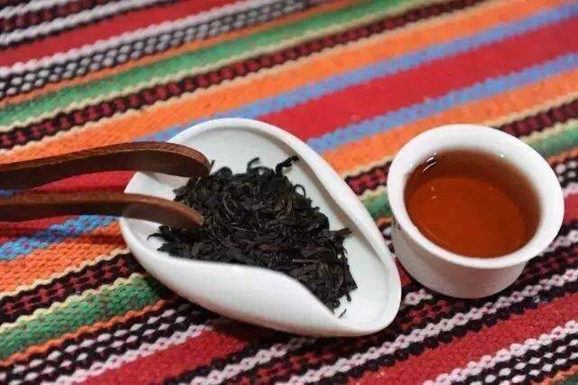 西藏好茶，香纯正、味醇厚就属西藏黑茶
