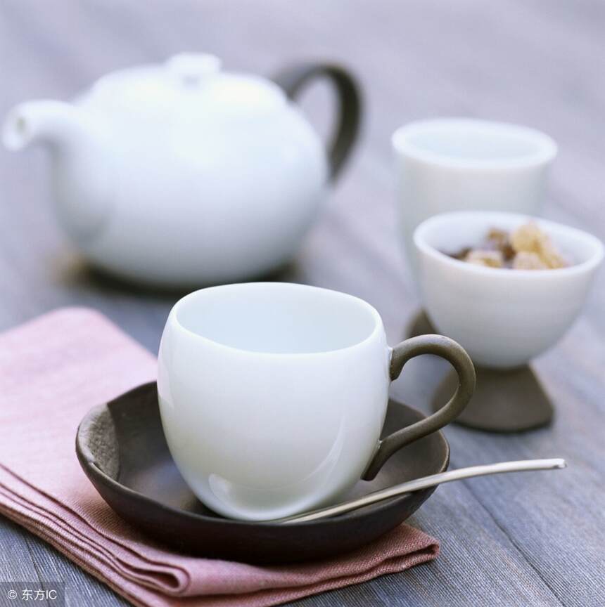 茶有哪些特别的功效，白茶对感冒有效？
