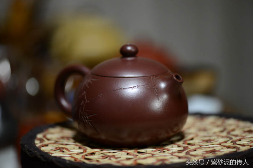茶壶夜话 | 紫砂的文人情怀之虚心劲节！