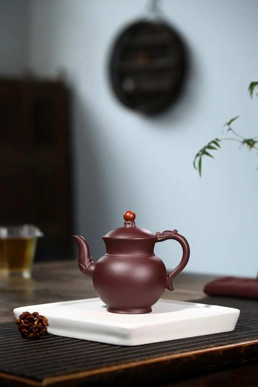 「双龙戏珠」沈永娟（国高工艺美术师）宜兴原矿紫砂茶壶