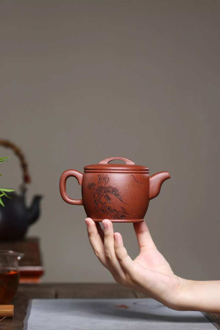 「汉瓦」宜兴原矿紫砂茶壶制壶：张崴