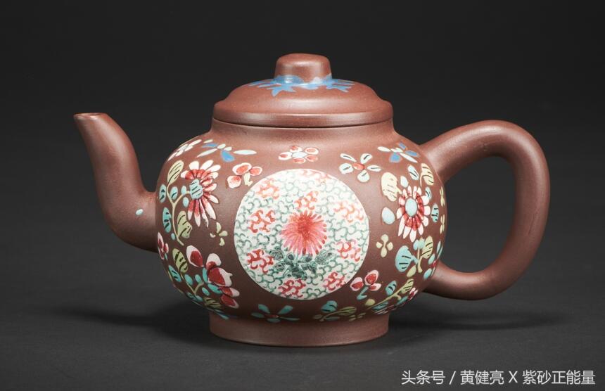 风靡一时的彩色茶壶时尚｜紫砂彩釉装饰