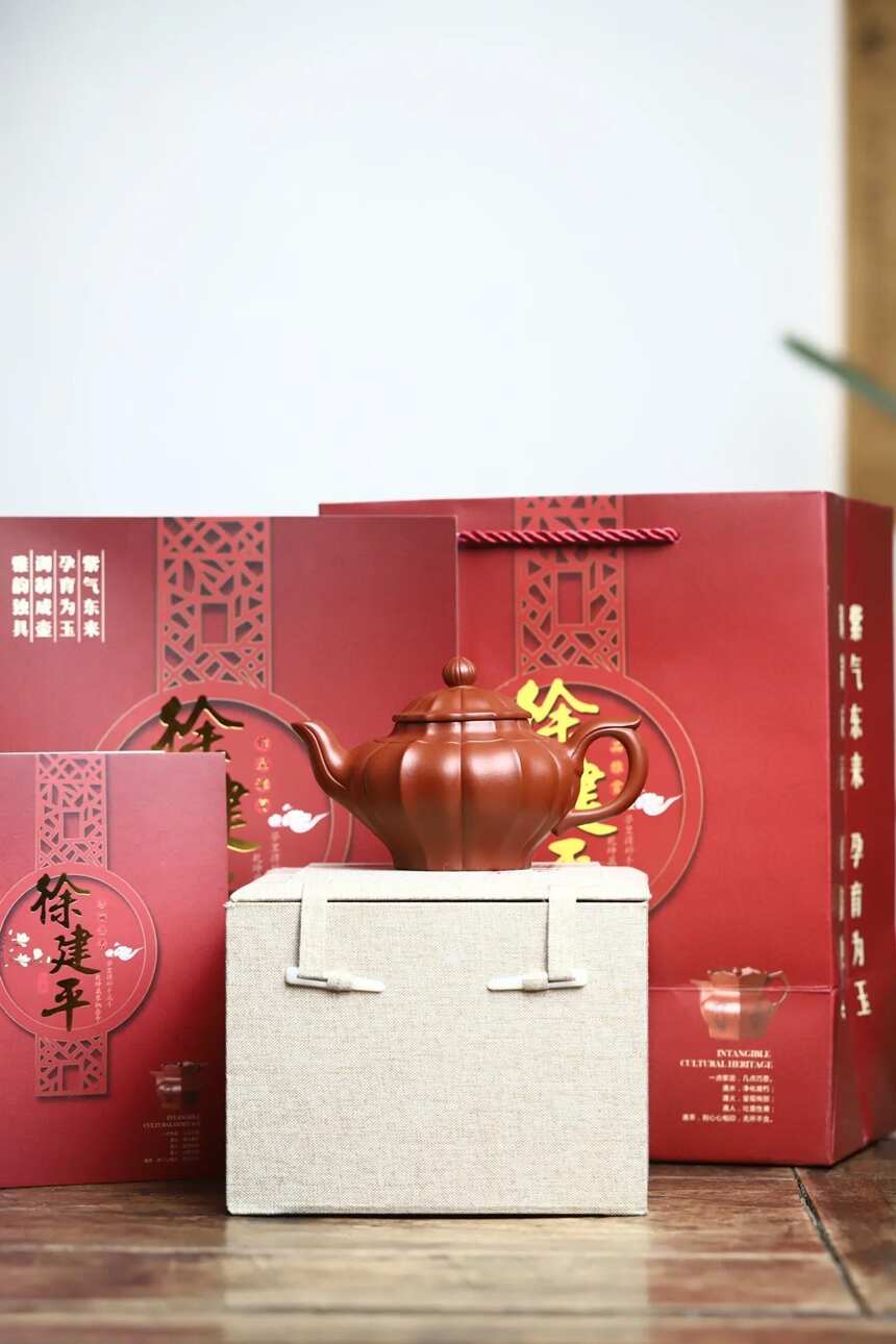 「筋纹笑樱」徐建平 国工艺美术师 宜兴原矿紫砂茶壶