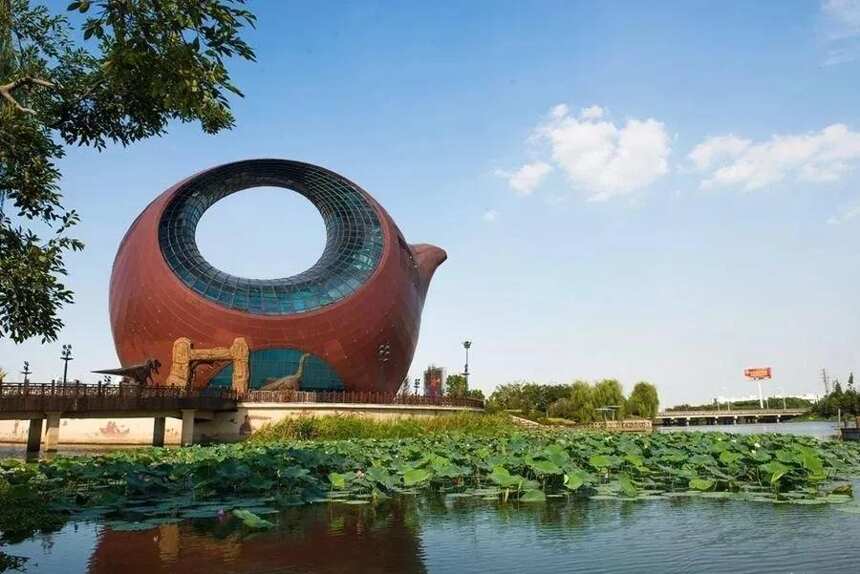 既是世界最大，又是中国最“丑”，这把紫砂壶是怎么做到的