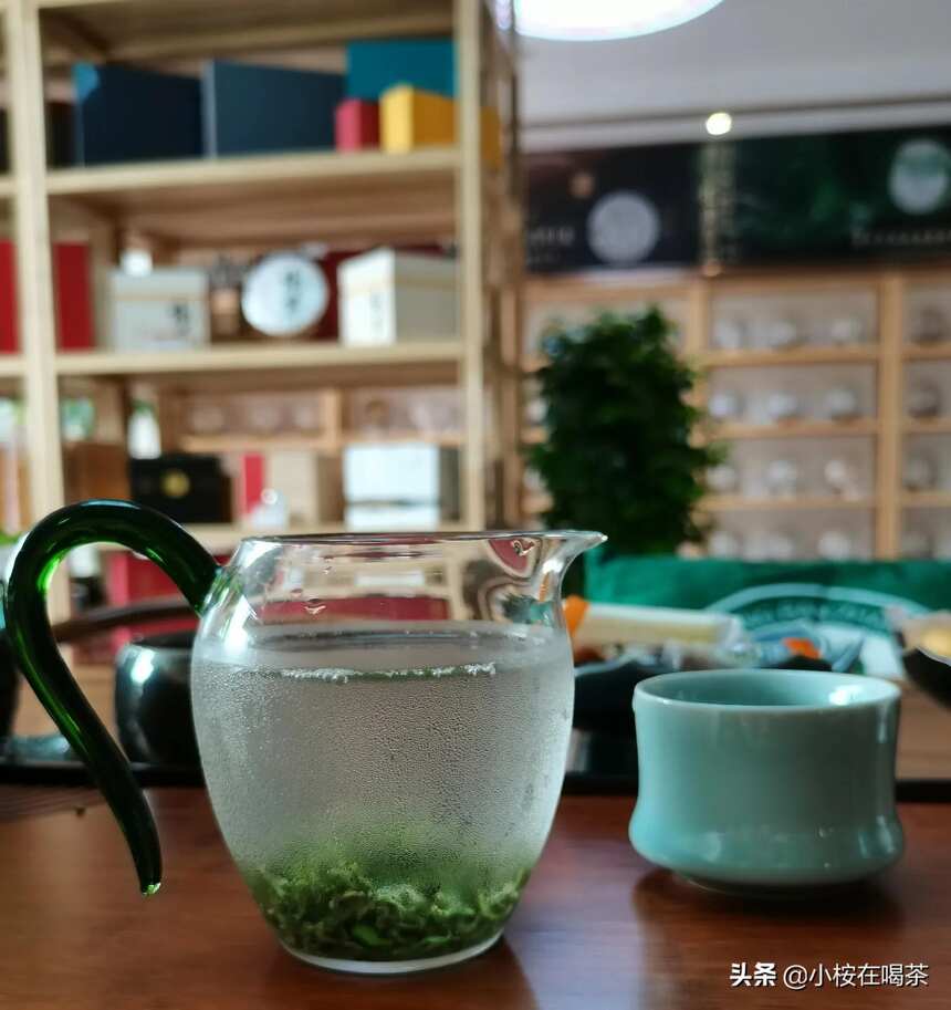 炎炎夏日，茶叶应该怎么喝？